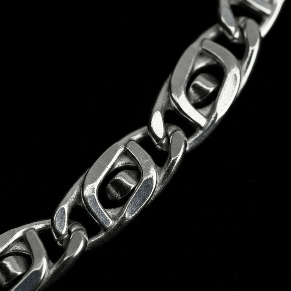 Come Scegliere il Bracciale Uomo in Argento 925: Guida Completa - Gioielleria CM Silver Jewels