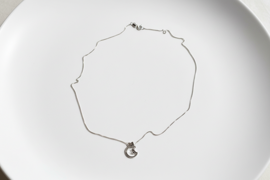 Collana "Luce di Luna" in Argento 925 con Perla e Pavé di Zirconi