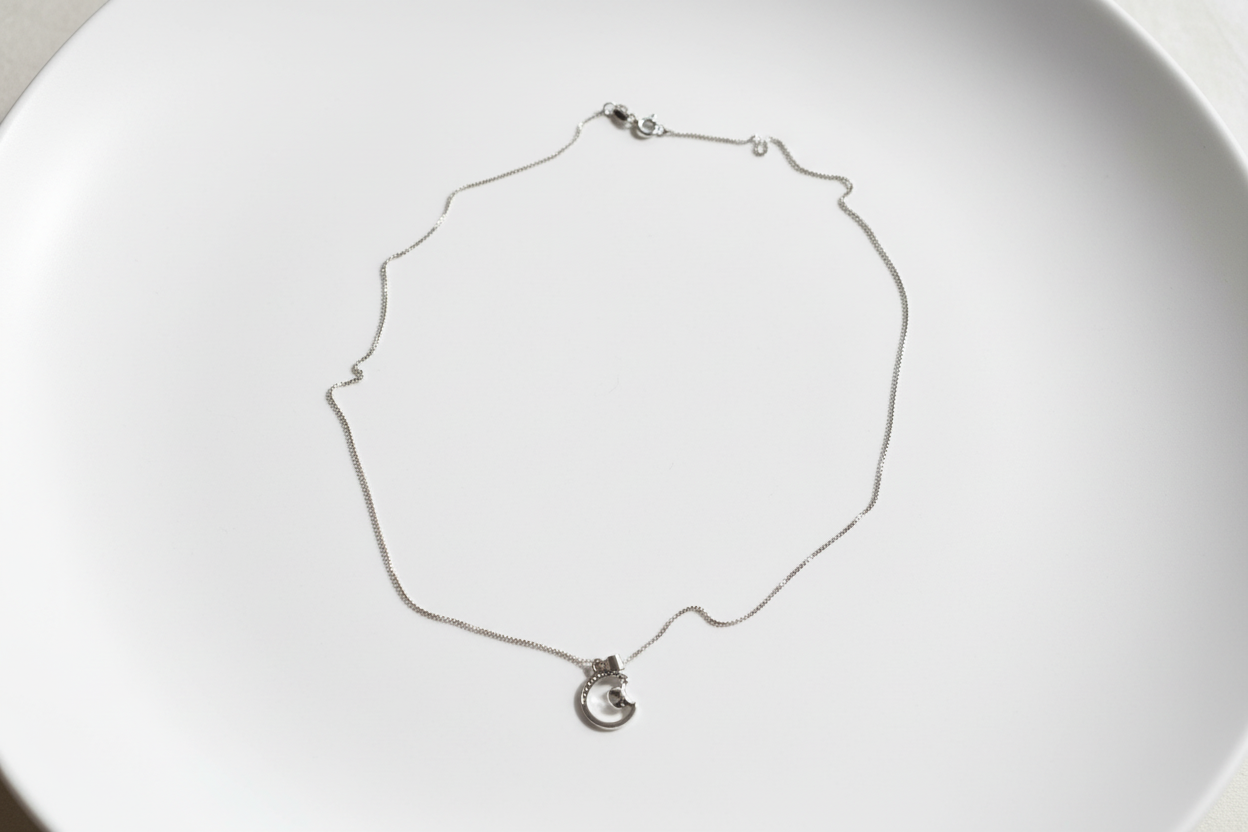 Collana "Luce di Luna" in Argento 925 con Perla e Pavé di Zirconi