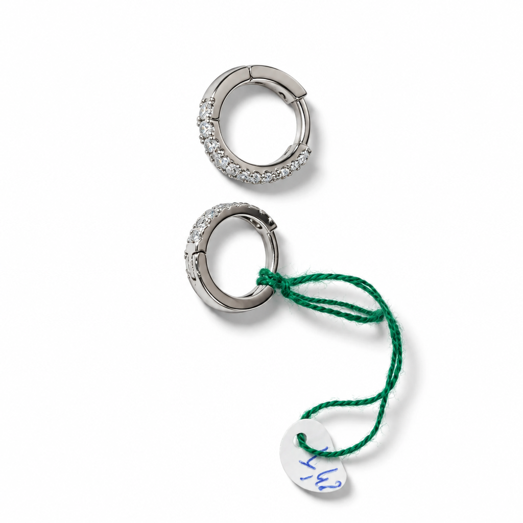 18 kt Gold Hoop Earrings with White Stones 11 × 2 mm | CM Silver Jewels