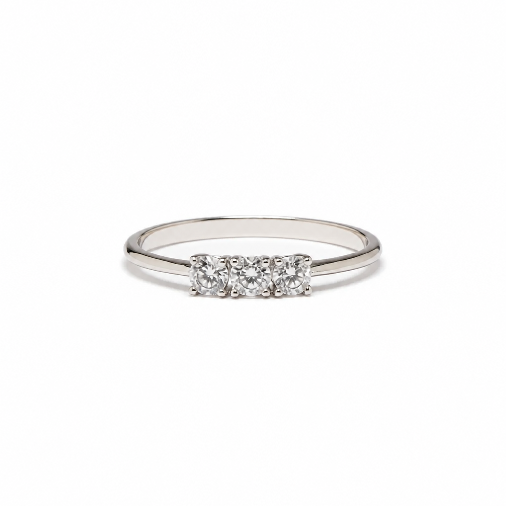 Anello Trilogy in Oro Bianco 18 Carati con Zirconi – Misura 17 | CM Silver Jewels