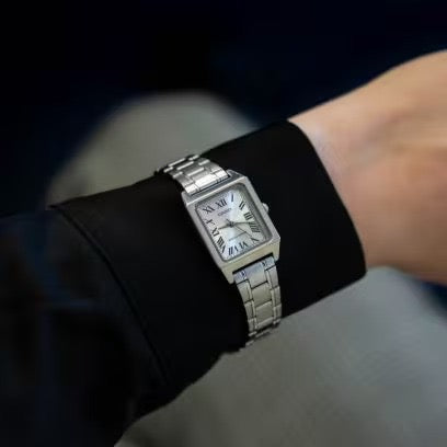 Orologio Casio LTP-B150D-7B Donna Acciaio Bianco – Eleganza Classica