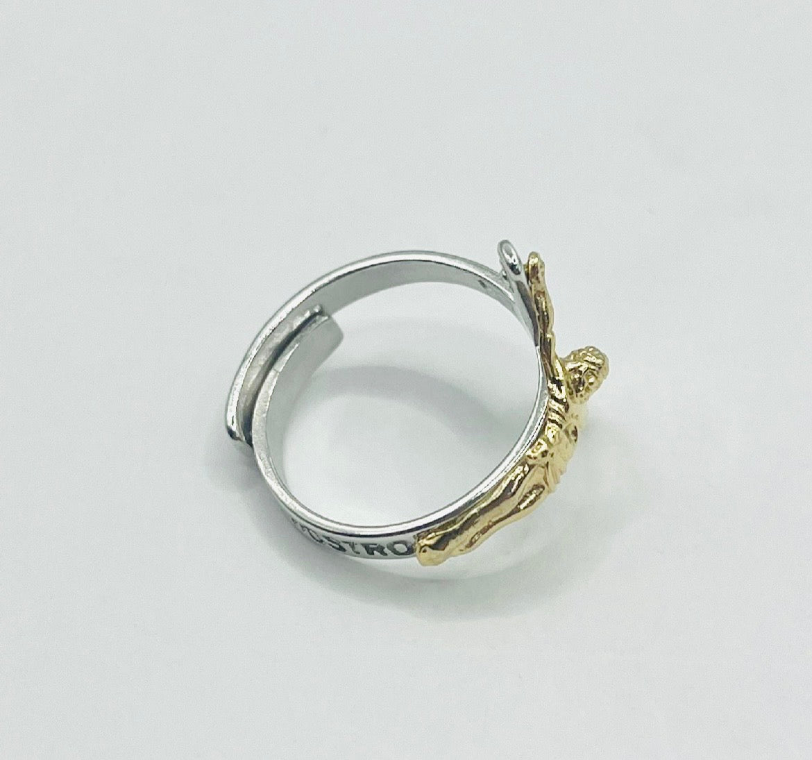 Anello Crocifisso in Argento 925 Placcato Oro 18 Carati – Misura Regolabile | Gioiello Religioso Elegante - Gioielleria CM SILVER & JEWELS