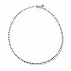 Collana Pop Corn in argento 925 distesa su fondo bianco, con chiusura ad anello a molla.