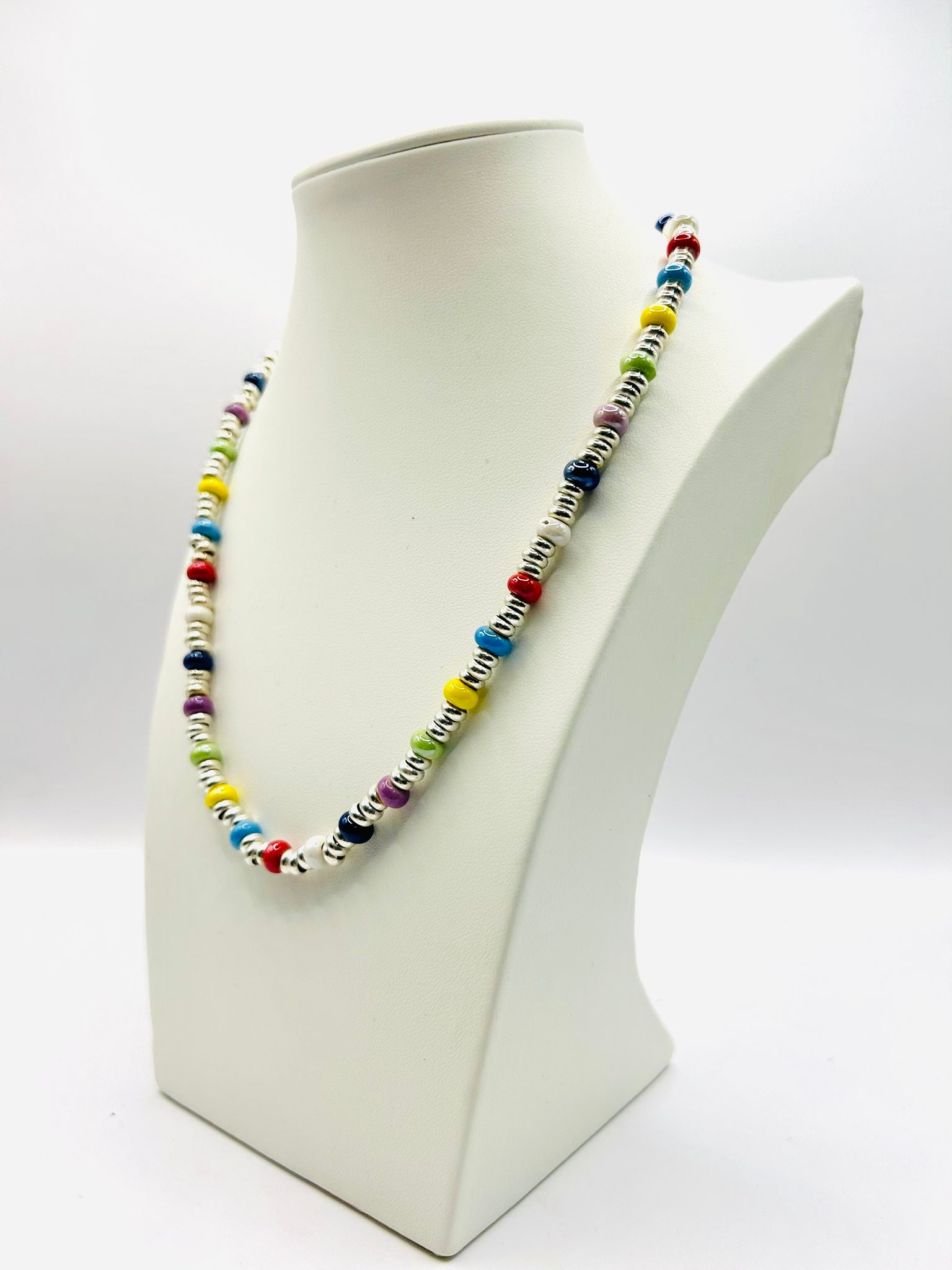 Collana in Argento 925 con Perline Colorate – Eleganza e Colore per Ogni Occasione