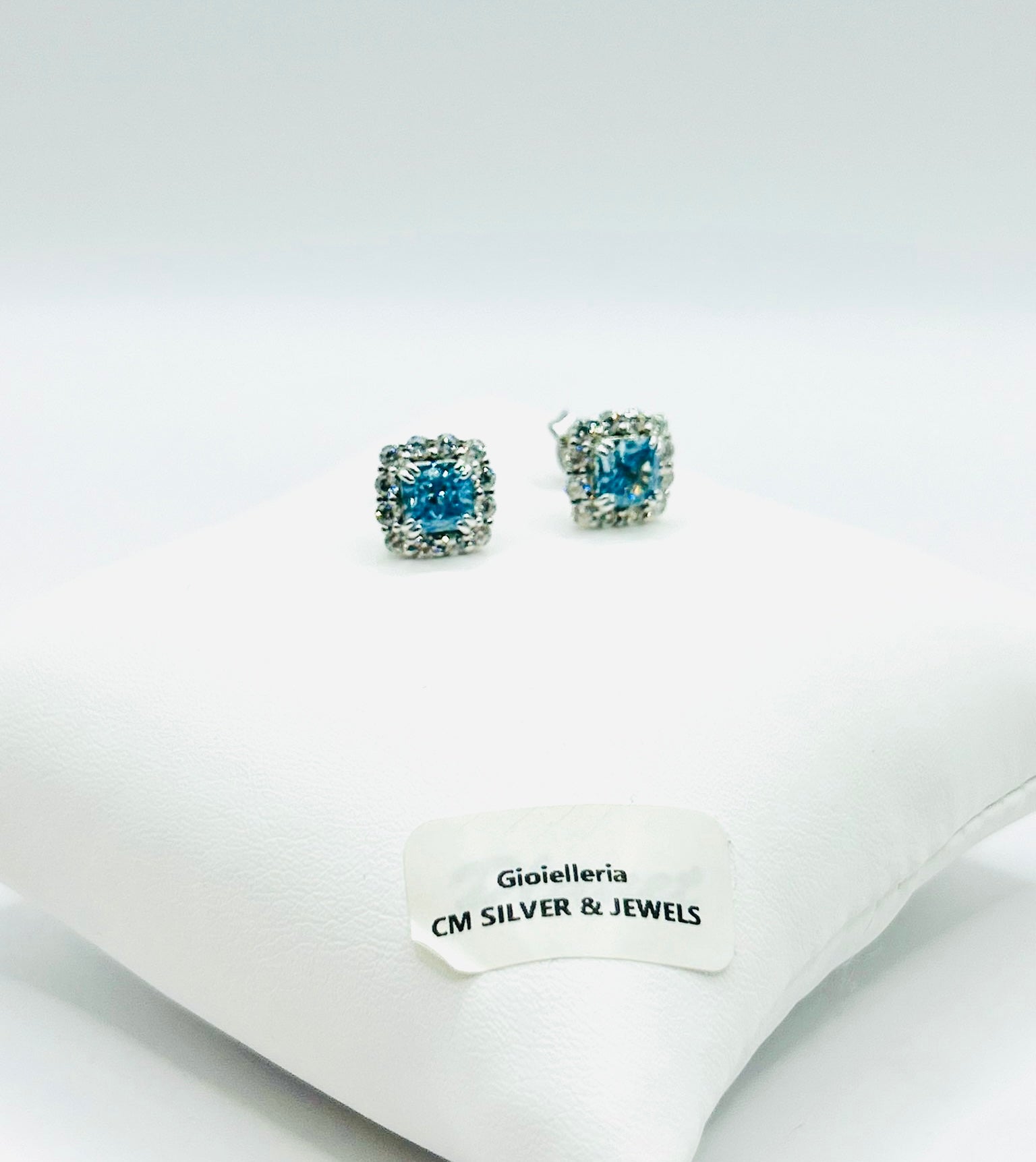 Orecchini Donna in Argento 925 con Pietra Azzurra e Zirconi – Eleganza Luminosa Senza Tempo