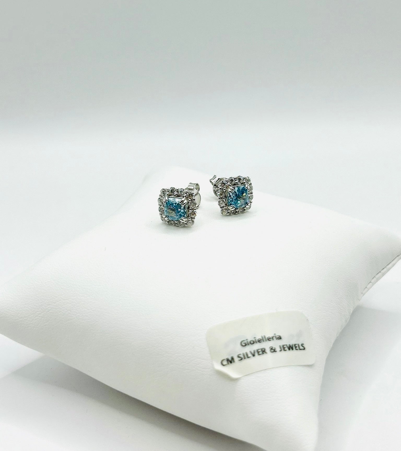 Orecchini Donna in Argento 925 con Pietra Azzurra e Zirconi – Eleganza Luminosa Senza Tempo