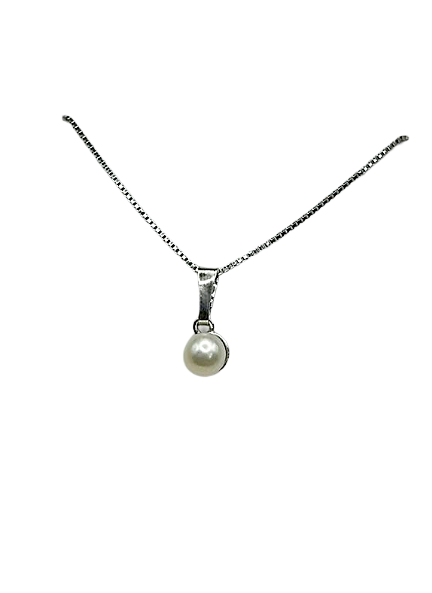 Collana in Argento con Perla Bianca - Simbolo universale di purezza, innocenza, candore e nobiltà.