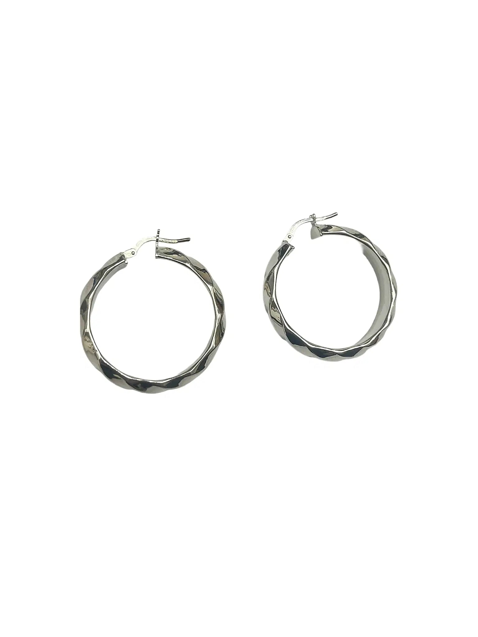 Orecchini a Cerchio in Argento 925 Martellato – Design Moderno e Luminoso - CM Silver Jewels