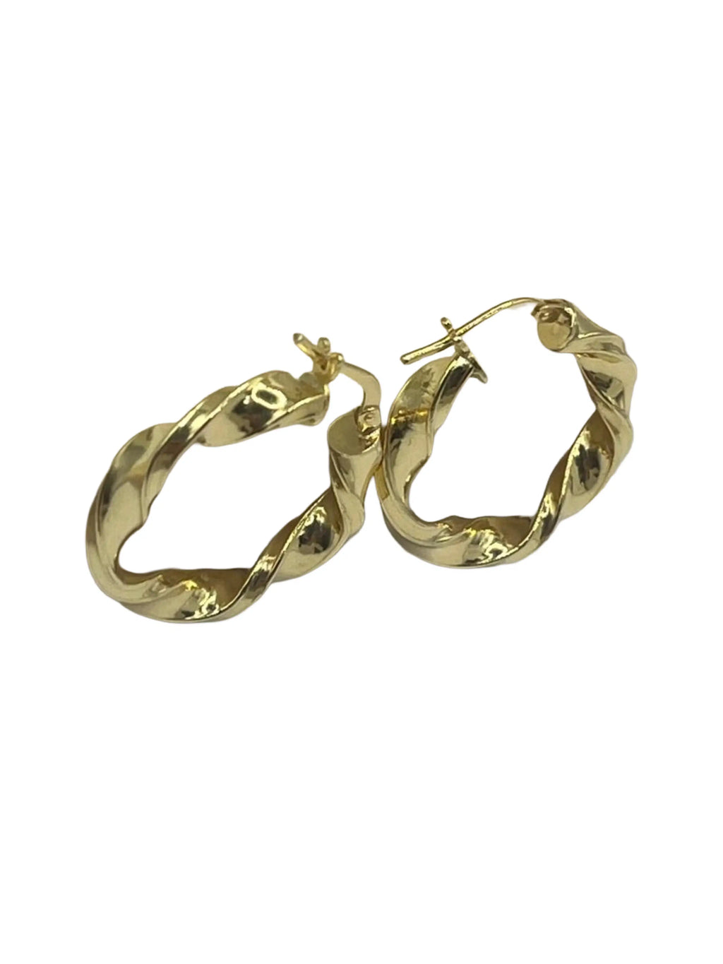 Dettaglio intreccio orecchini oro giallo, lavorazione tridimensionale