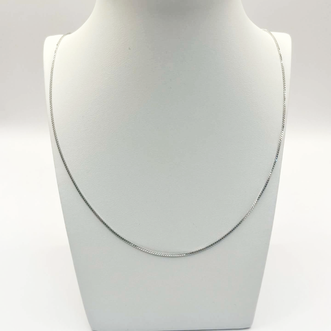 Collana in Argento con Perla Bianca - Simbolo universale di purezza, innocenza, candore e nobiltà.