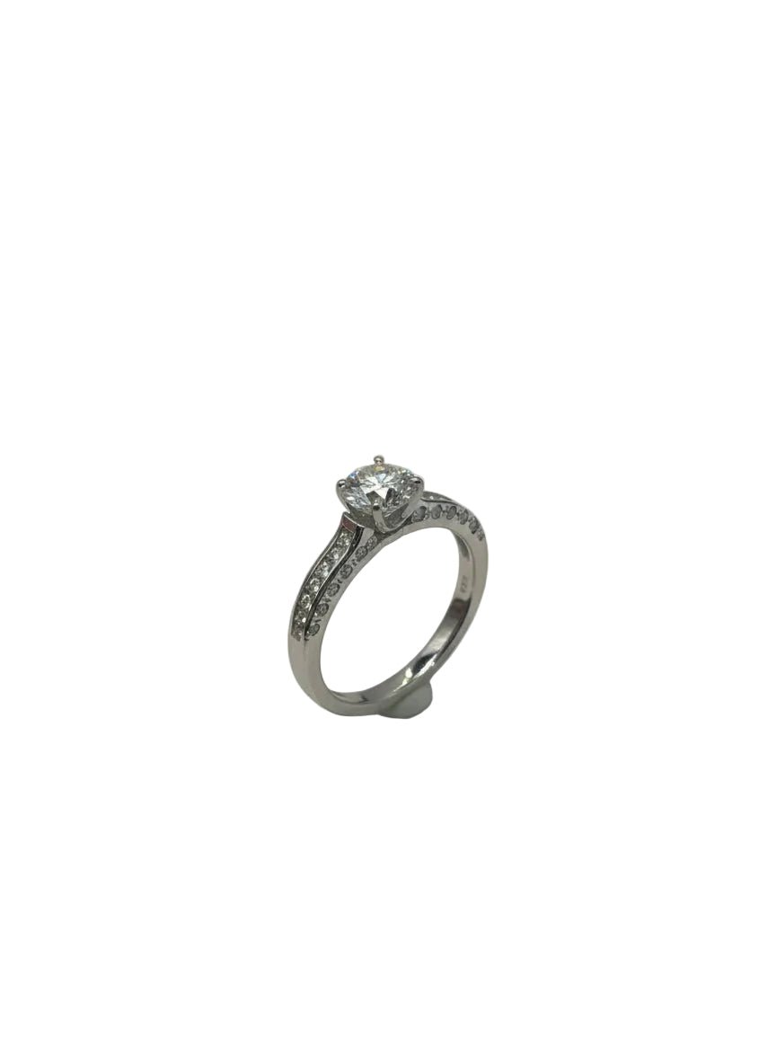 Anello Solitario da Donna in Argento 925 con Zircone Centrale e Pavé Laterale – Eleganza Infinita - Gioielleria CM SILVER & JEWELS