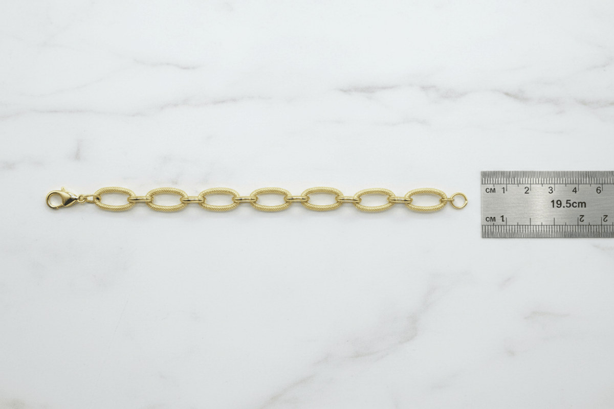 4. Scale Shot – Proporzioni reali 19,5 cm