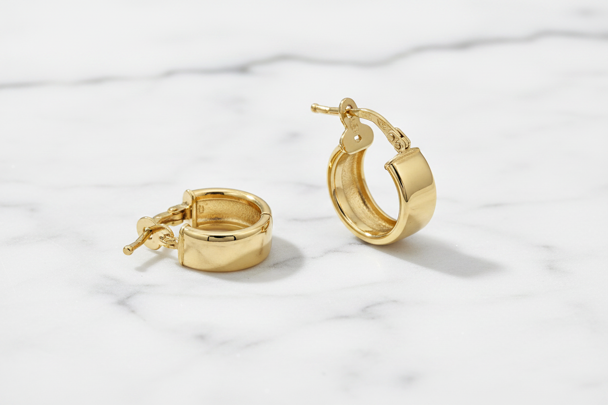 Orecchini cerchio oro 18k profilo largo – dettaglio spessore 6 mm e chiusura a cerniera – CM Silver Jewels