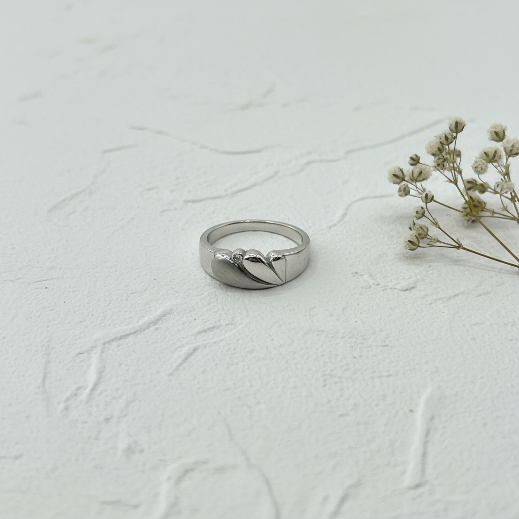 Flat lay anello argento 925 donna con fiore secco – CM Silver Jewels