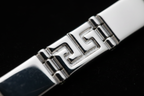 Dettaglio macro incisione meandro bracciale argento 925 maglia greca – CM Silver Jewels