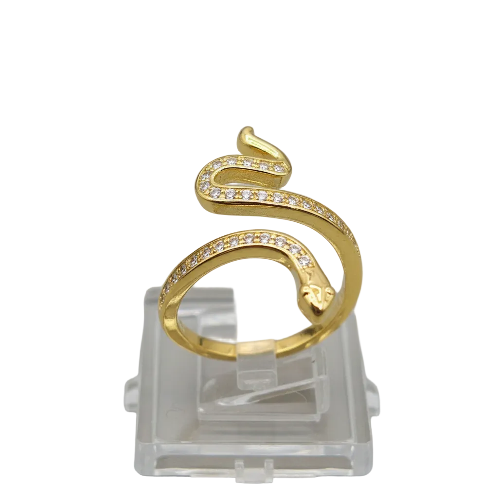 Anello artigianale serpente dorato dettaglio scaglie close-up - CM Silver Jewels