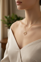 Lifestyle – Collana Cuore Pavé Indossata