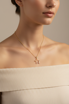 Lifestyle – Collana Stella su modella 2026