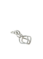 Bracciale in argento 925 con maglie quadrate, design moderno e raffinato, stile artigianale.
