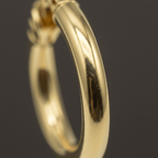 Detail Shot tubo oro 18k liscio