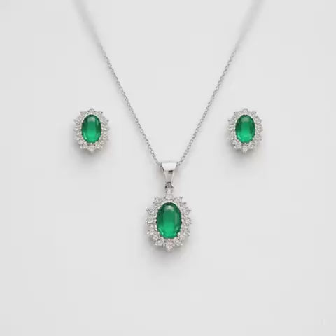 Kate Jewelry Set: Royal Elegance in 925 Sterling Silver and Hydro Emerald
